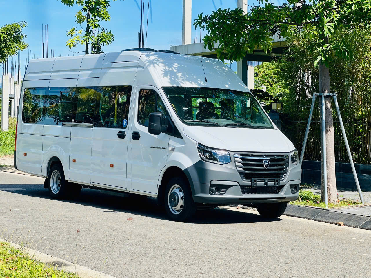 Thuê Xe 19 Chỗ Chạy Đường Dài – Giải Pháp Di Chuyển An Toàn, Tiện Nghi và Tiết Kiệm